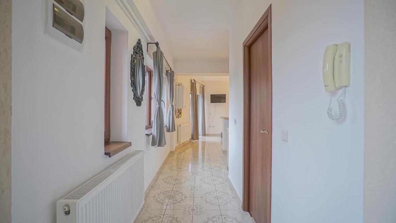 Natura City Center Studio Брашов Екстер'єр фото